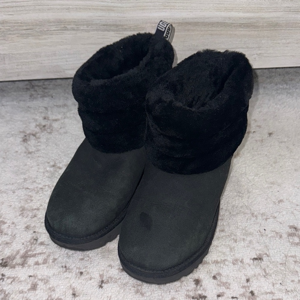 Women's Black Fur-Lined Boots UGGs